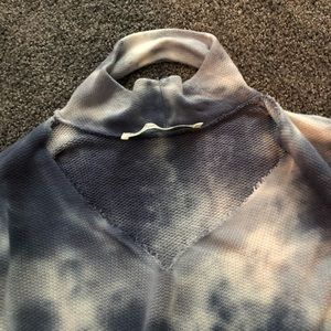 Tye dye sweater v neck